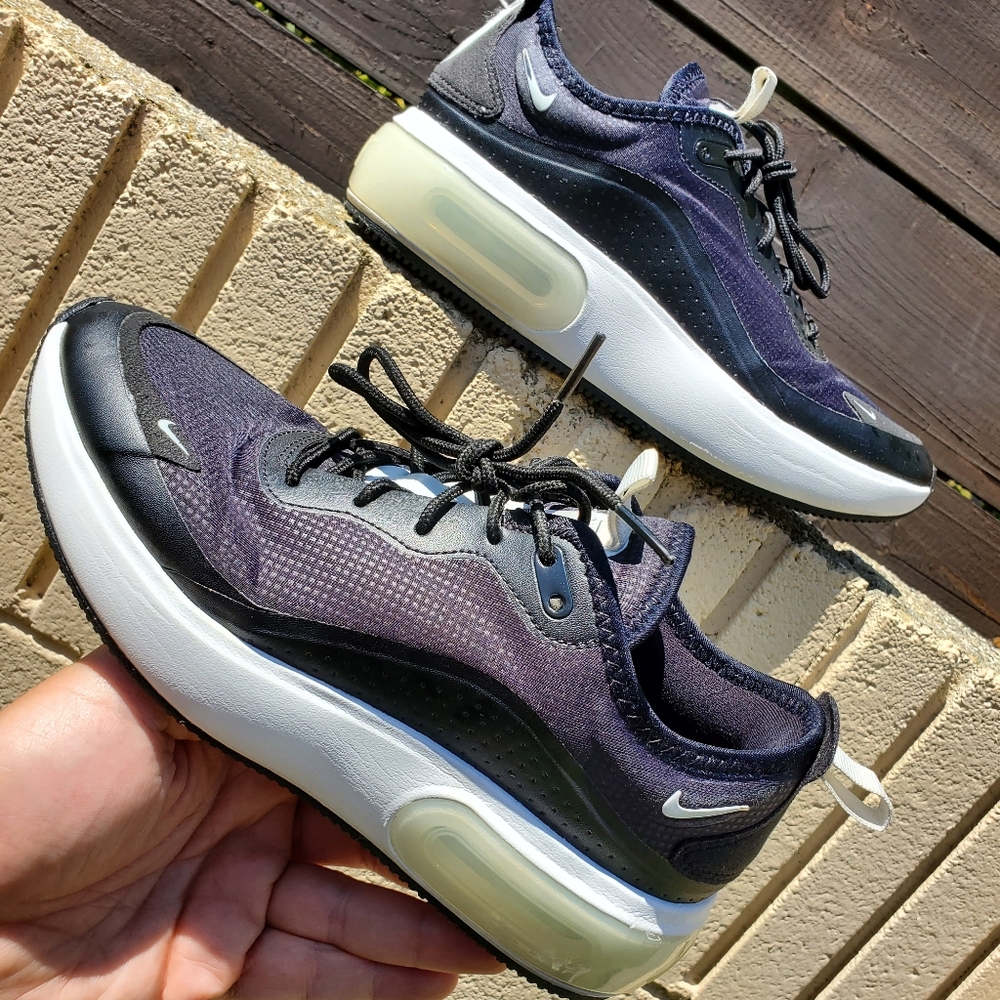 Nike AirMax Dia - Wmn's Size 7 but fits like 6.5